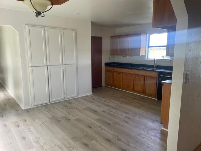 Building Photo - 10178 US-82