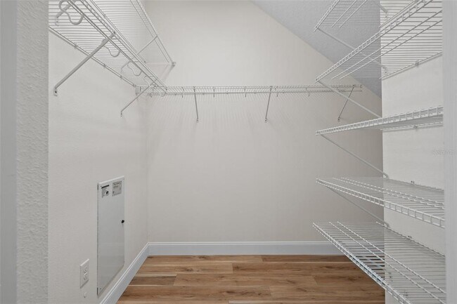 Building Photo - 16030 Bella Woods Dr