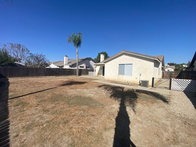 Building Photo - Pet Friendly home coming soon!