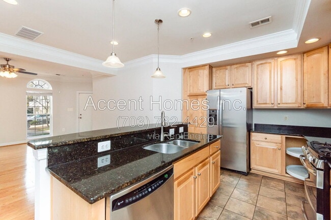 Building Photo - 5675 Harrington Falls Ln