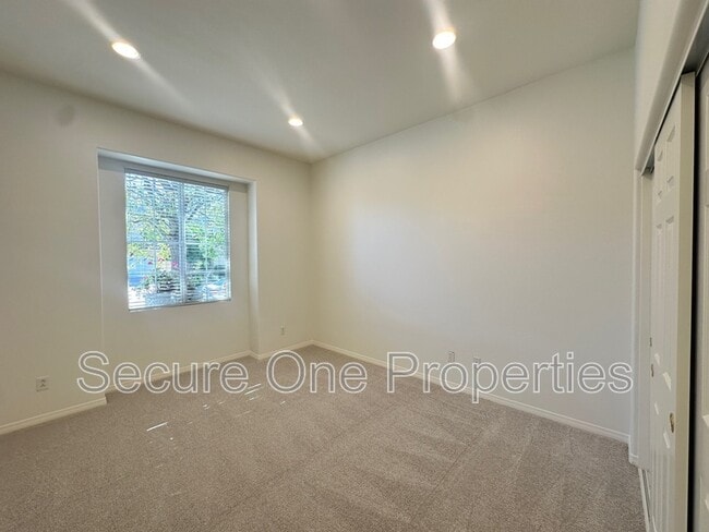 Building Photo - 5199 Via Dolores