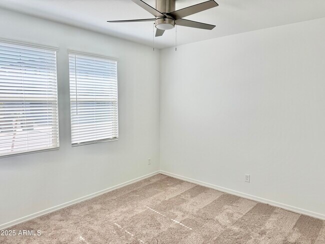 Building Photo - 2336 Homesteaders Rd