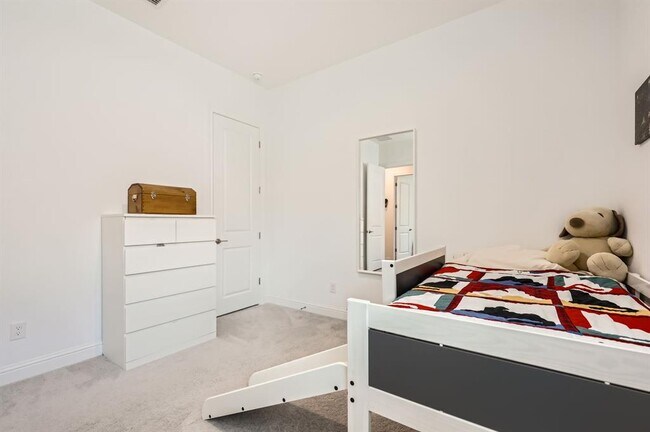 Building Photo - 4608 Modena Bay Bend