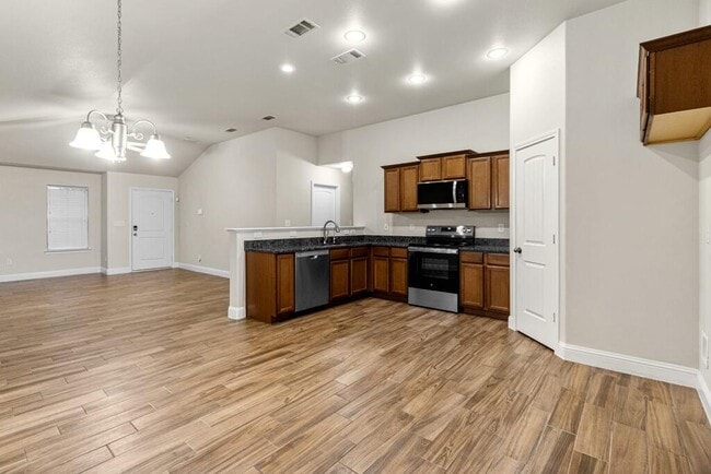 Building Photo - 504 E 96th St