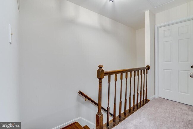 Building Photo - 3700 Roxbury Ln