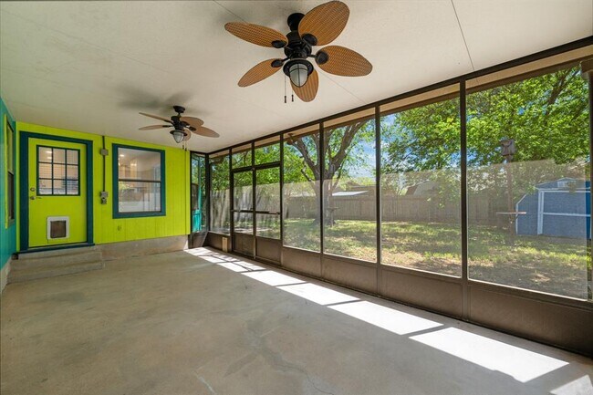 Building Photo - 7501 Whistlestop Dr