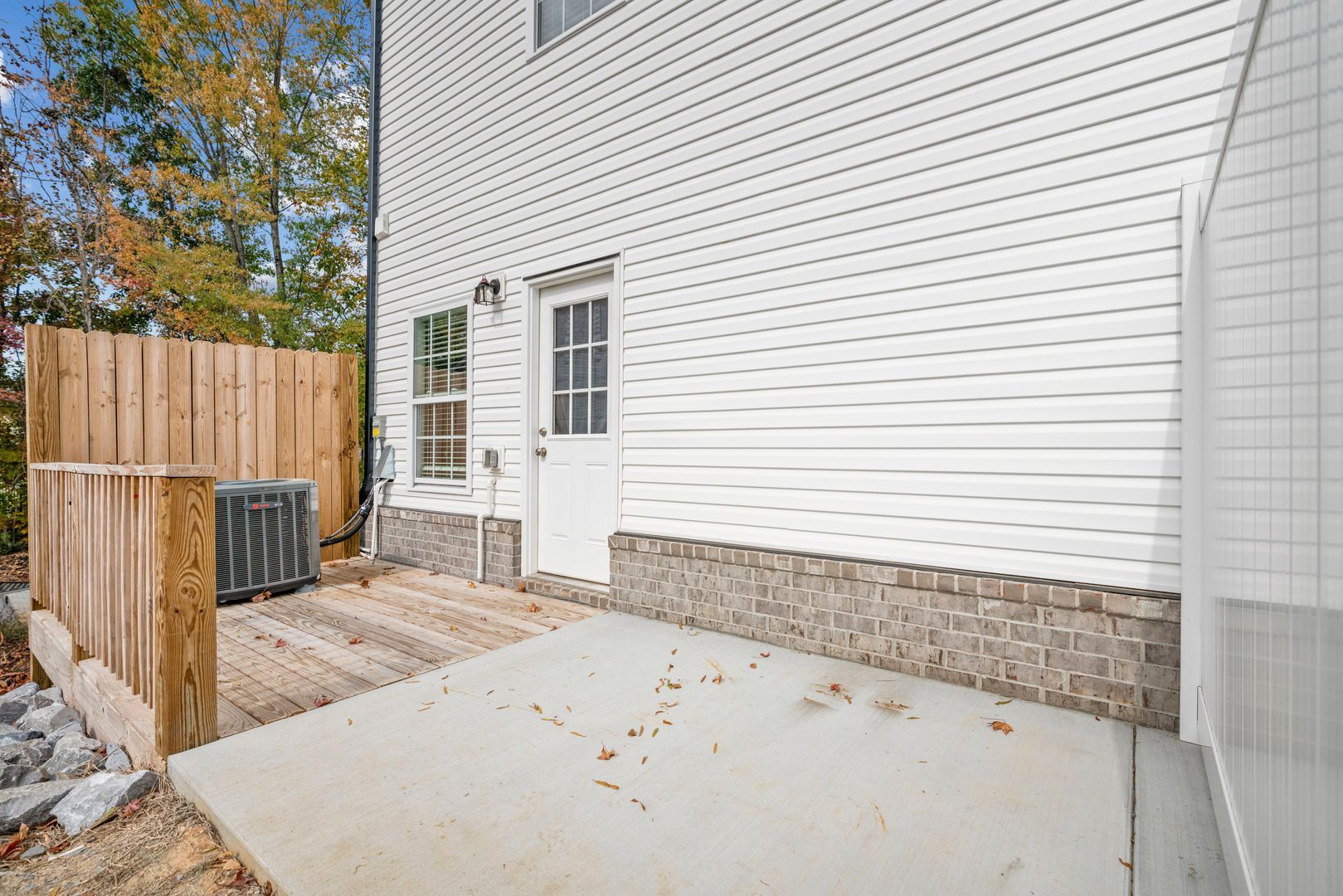 Building Photo - 156 Excell Rd