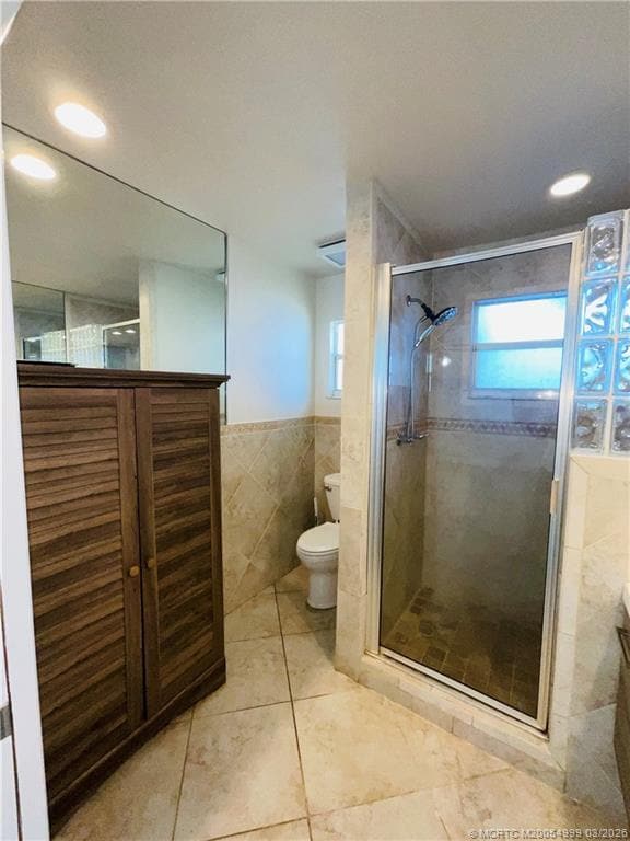 Building Photo - 2061 NE Hoya Calle