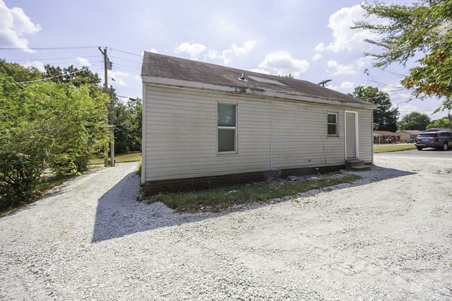 Building Photo - 909 Lane Ave