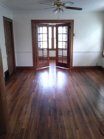 Building Photo - 6213 Harrison St