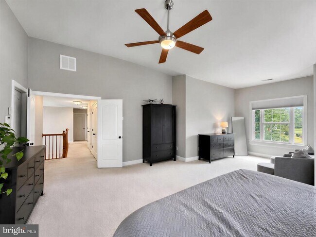 Building Photo - 23017 Holloway Ct