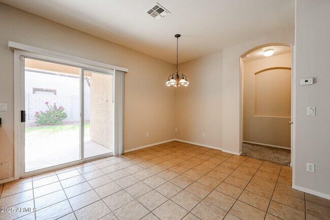 Building Photo - 8442 W Mary Ann Dr
