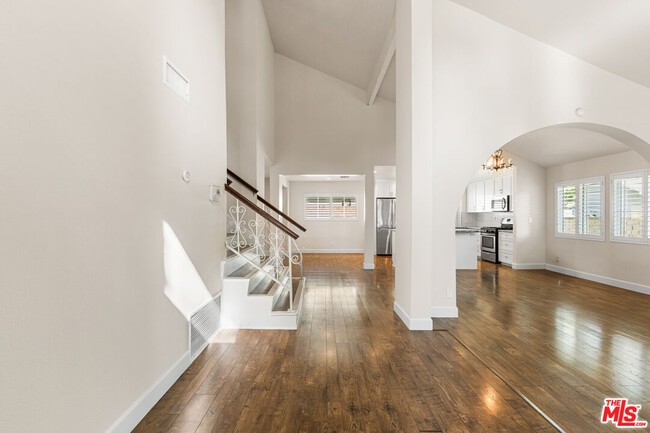 Building Photo - 9200 Wystone Ave