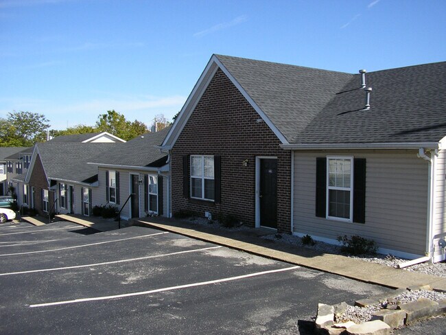 Building Photo - 1956 Stonehenge Avenue