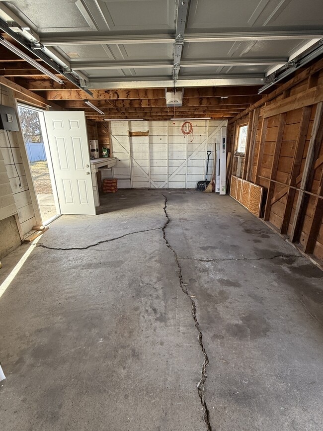 Building Photo - 3250 3rd Ave S