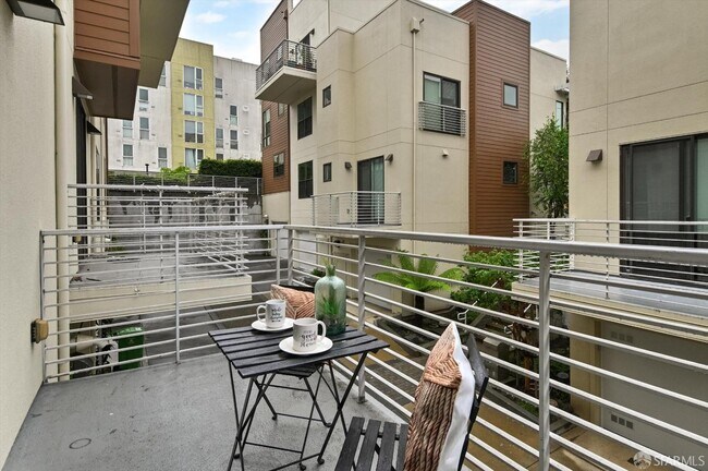 Building Photo - 268 Friedell St