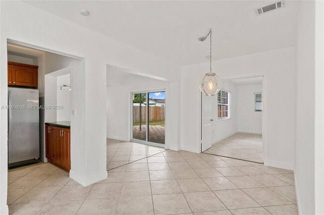 Building Photo - 1381 W 63rd St