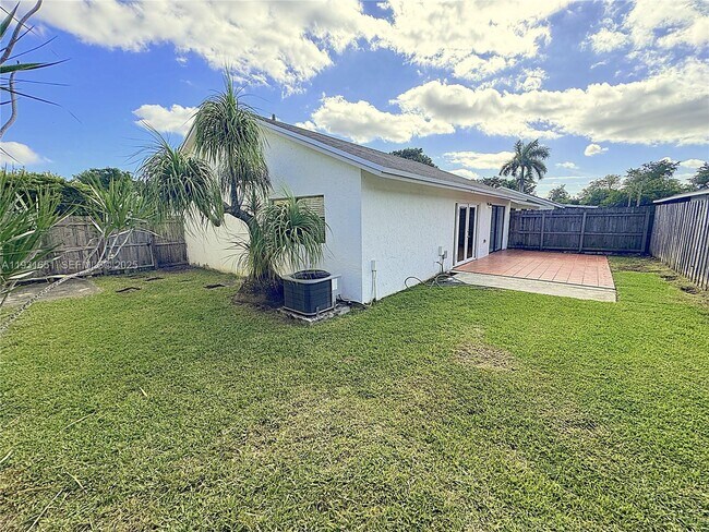 Building Photo - 13408 SW 116th Ct