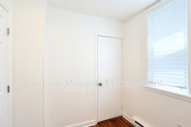 Building Photo - 505 B St