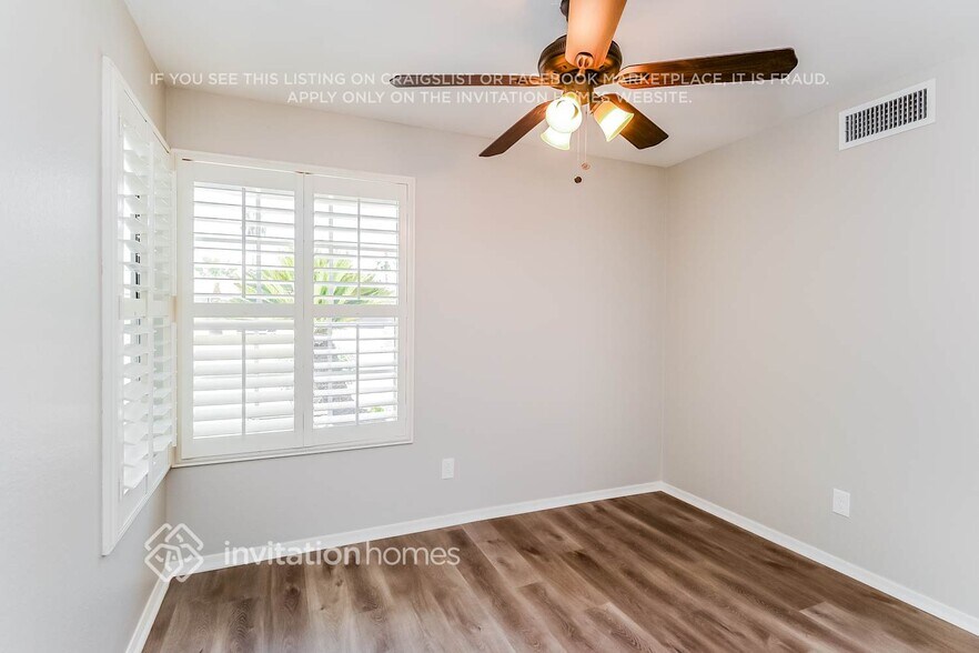 Building Photo - 7918 W Dreyfus Dr