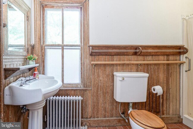 Building Photo - 315 Chestnut St