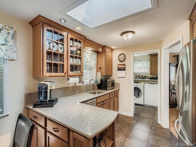 Building Photo - Impeccable brick ranch home for rent