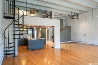 Building Photo - 2bd/1ba Seattle Condo