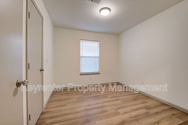 Building Photo - 2321 Cedar Brook Dr