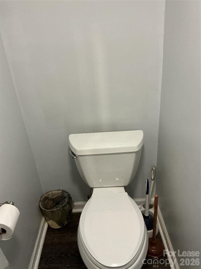 Building Photo - 415 E Broad St