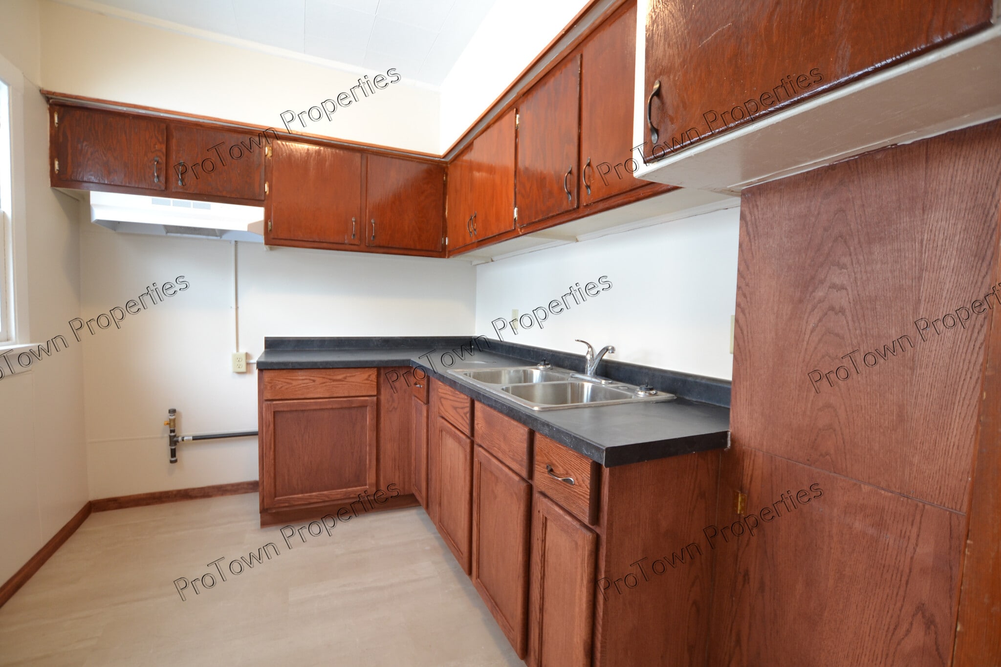 Building Photo - 116 S Briggs St