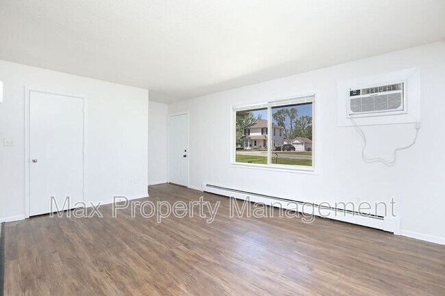 Building Photo - 530 Laurel St