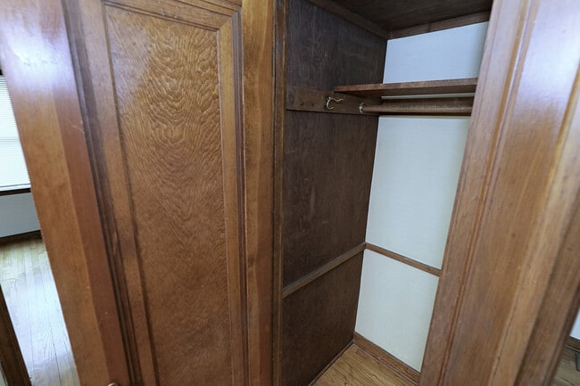 Building Photo - 1425 S 11th St