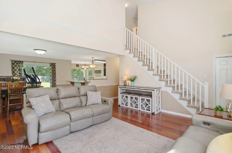 Building Photo - 106 7 Seas Dr