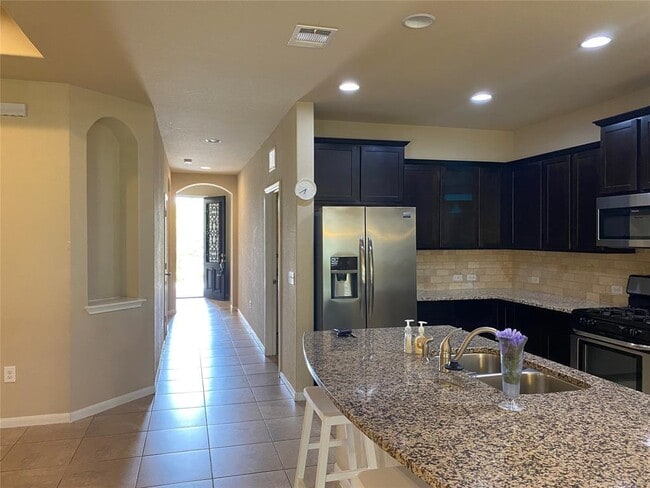 Building Photo - 2448 Lyla Ln