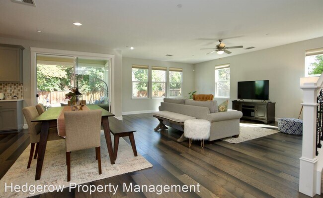 Building Photo - 4 br, 3 bath House - 2071 Morlan Drive