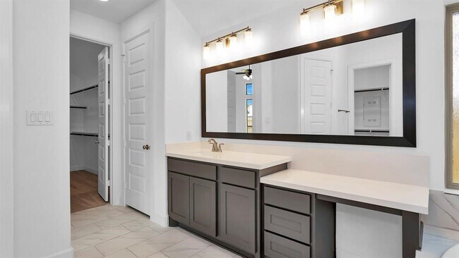 Building Photo - 7614 Blue Finch Ln