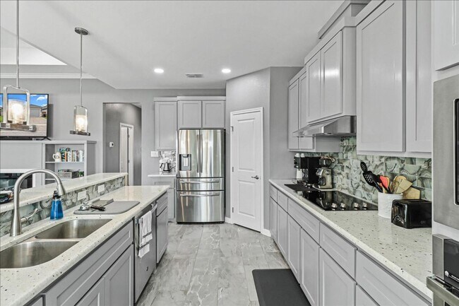 Building Photo - 7958 Snake River Dr