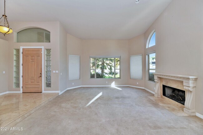 Building Photo - 1101 E Brook Hollow Dr