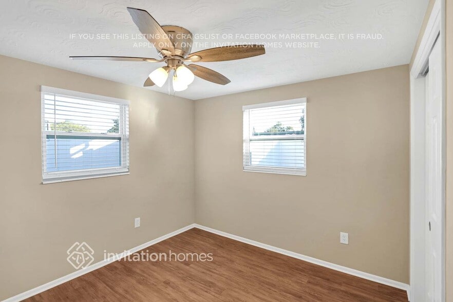 Building Photo - 3910 Beechwood Dr