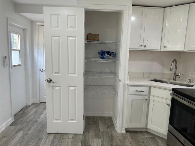 Building Photo - 3061 Crystal Hills Dr