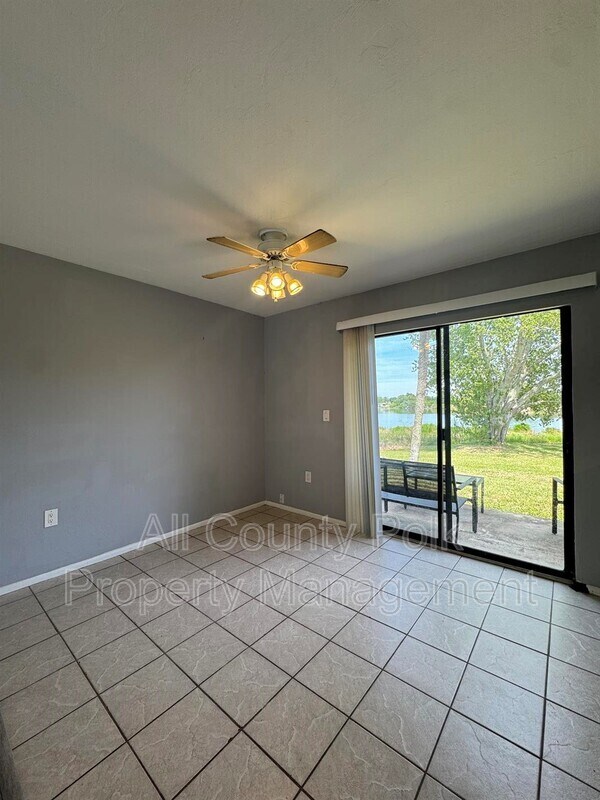 Building Photo - 1836 N Crystal Lake Dr