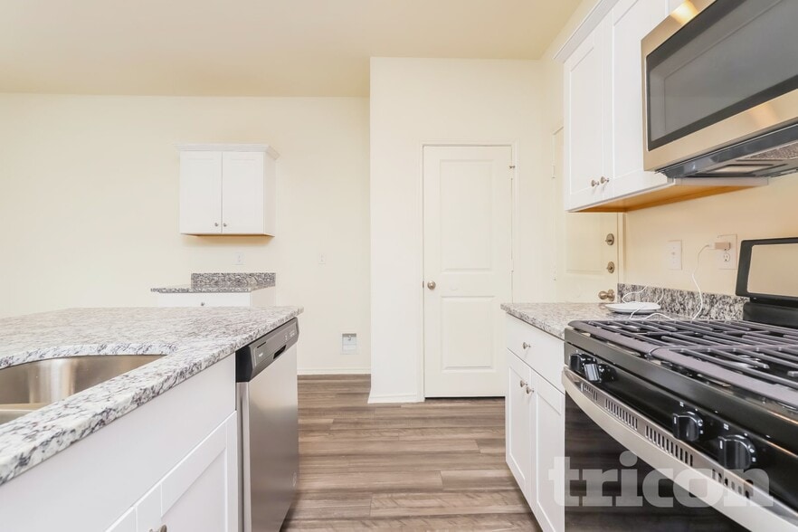 Building Photo - 5206 Winding Strm