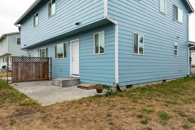 Building Photo - 0851-1414 NW Elwha St