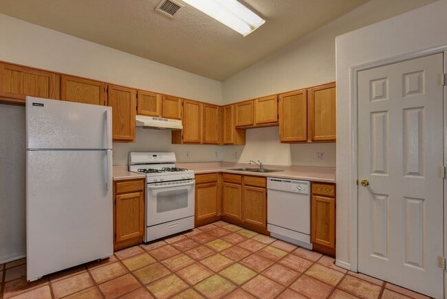 Building Photo - 4701 N Norman Rd