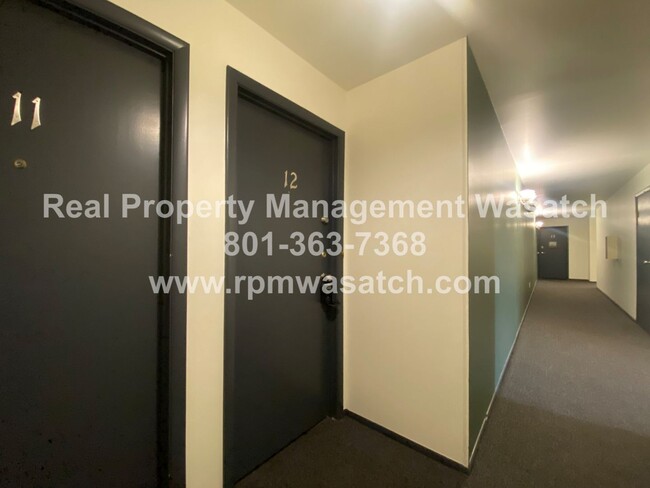 Building Photo - Come See This Charming 1-Bedroom 1 Bathroo...