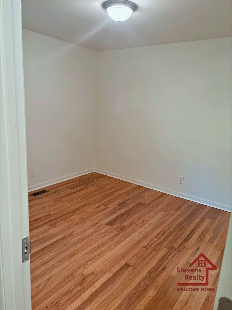 Building Photo - 1231 Helena Dr