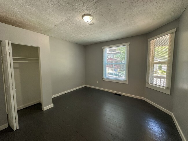Building Photo - 744 Jackson St NW