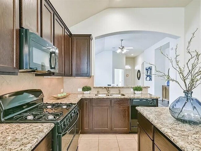 Building Photo - 2125 Sand Ridge Dr
