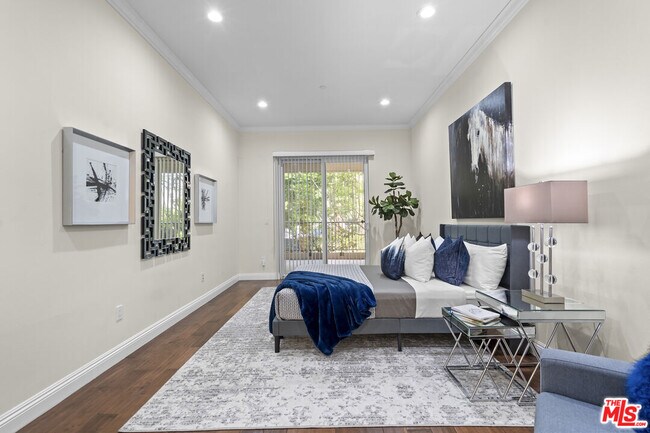 Building Photo - 4848 Wilshire Blvd