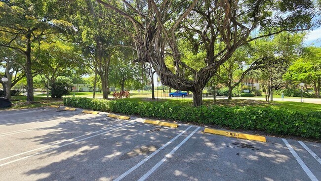 Building Photo - 800 Cypress Blvd